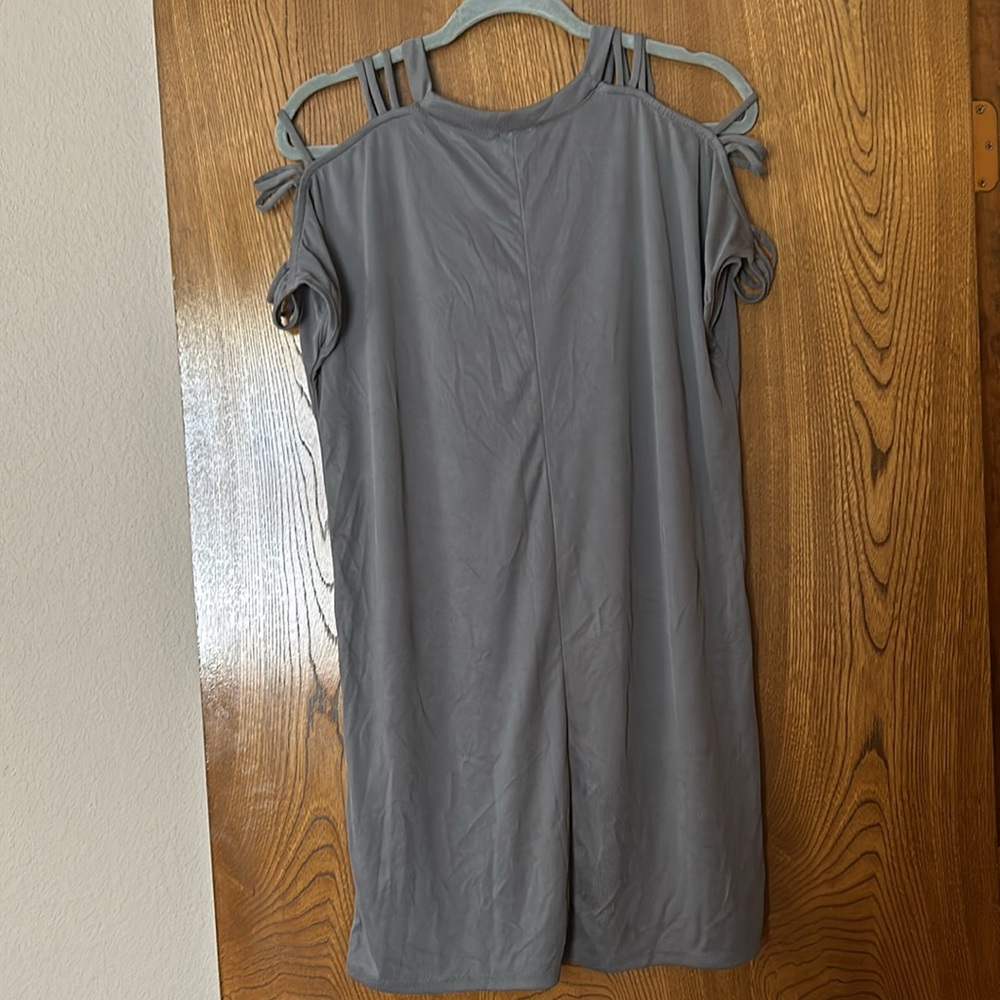 BKE women’s gray ribbed cold shoulder dress or tunic top size medium - Picture 6 of 8